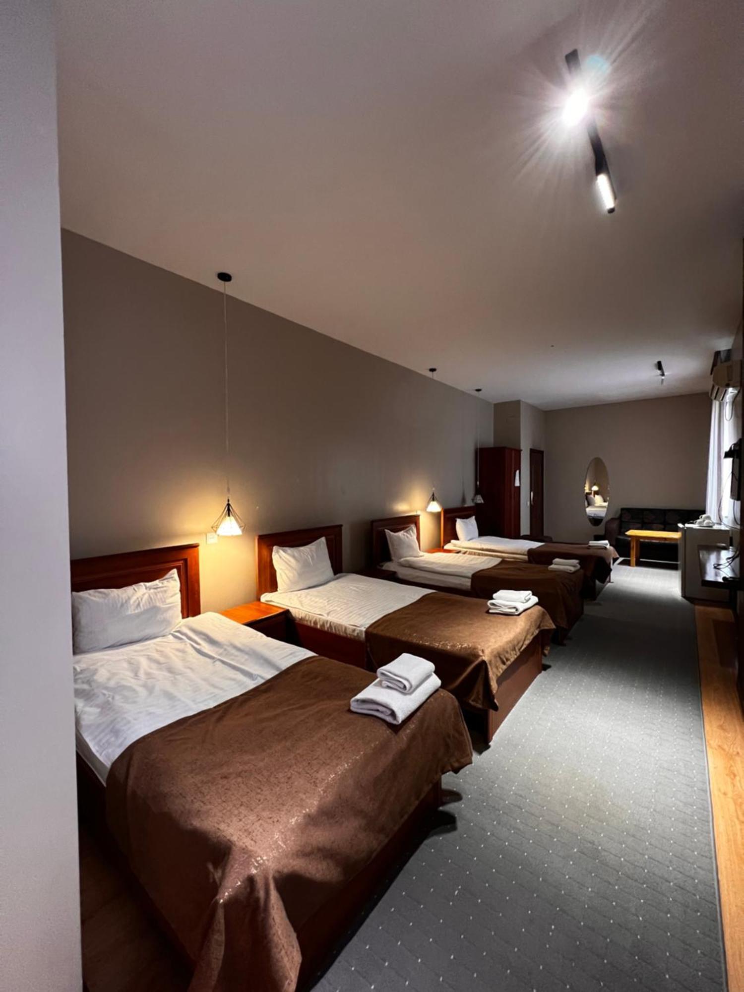 Salam Hotel Ош Экстерьер фото