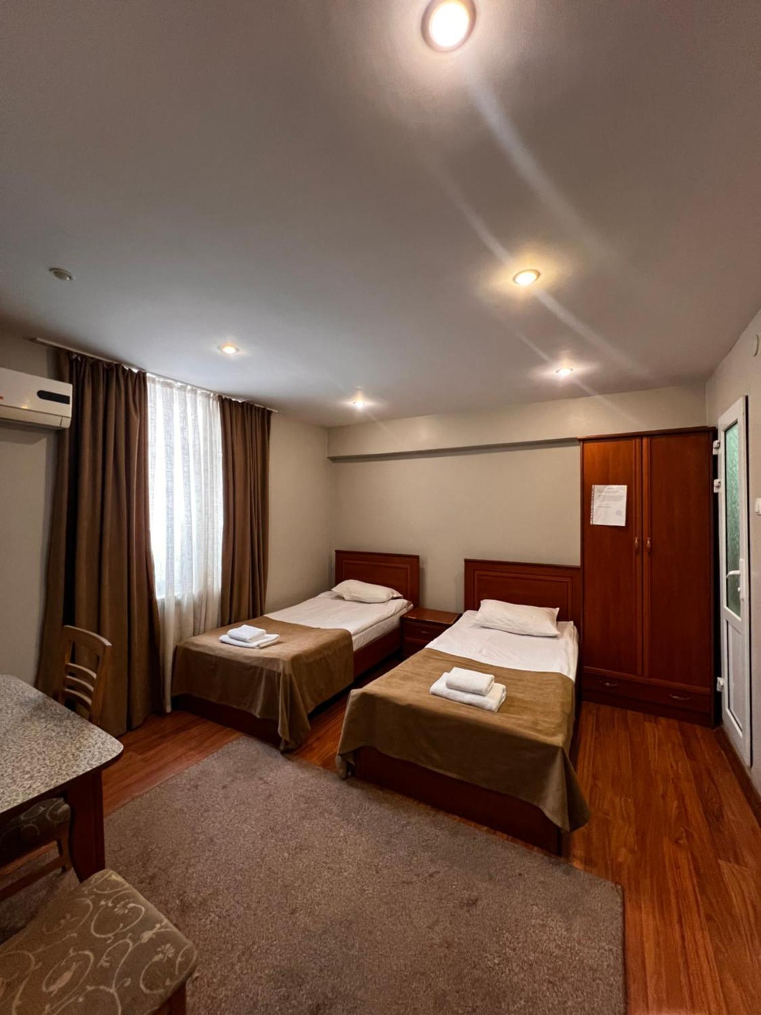 Salam Hotel Ош Экстерьер фото