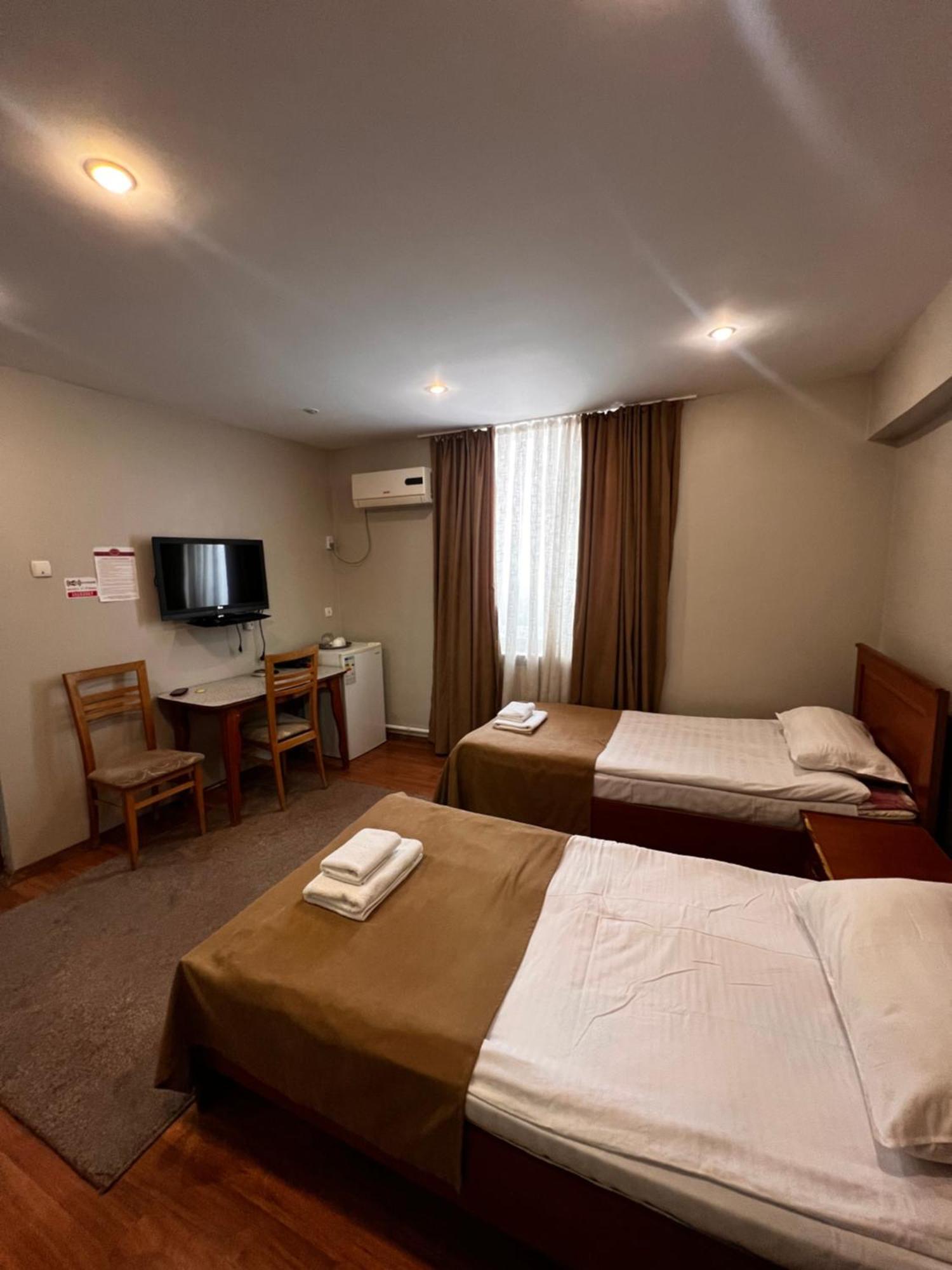 Salam Hotel Ош Экстерьер фото
