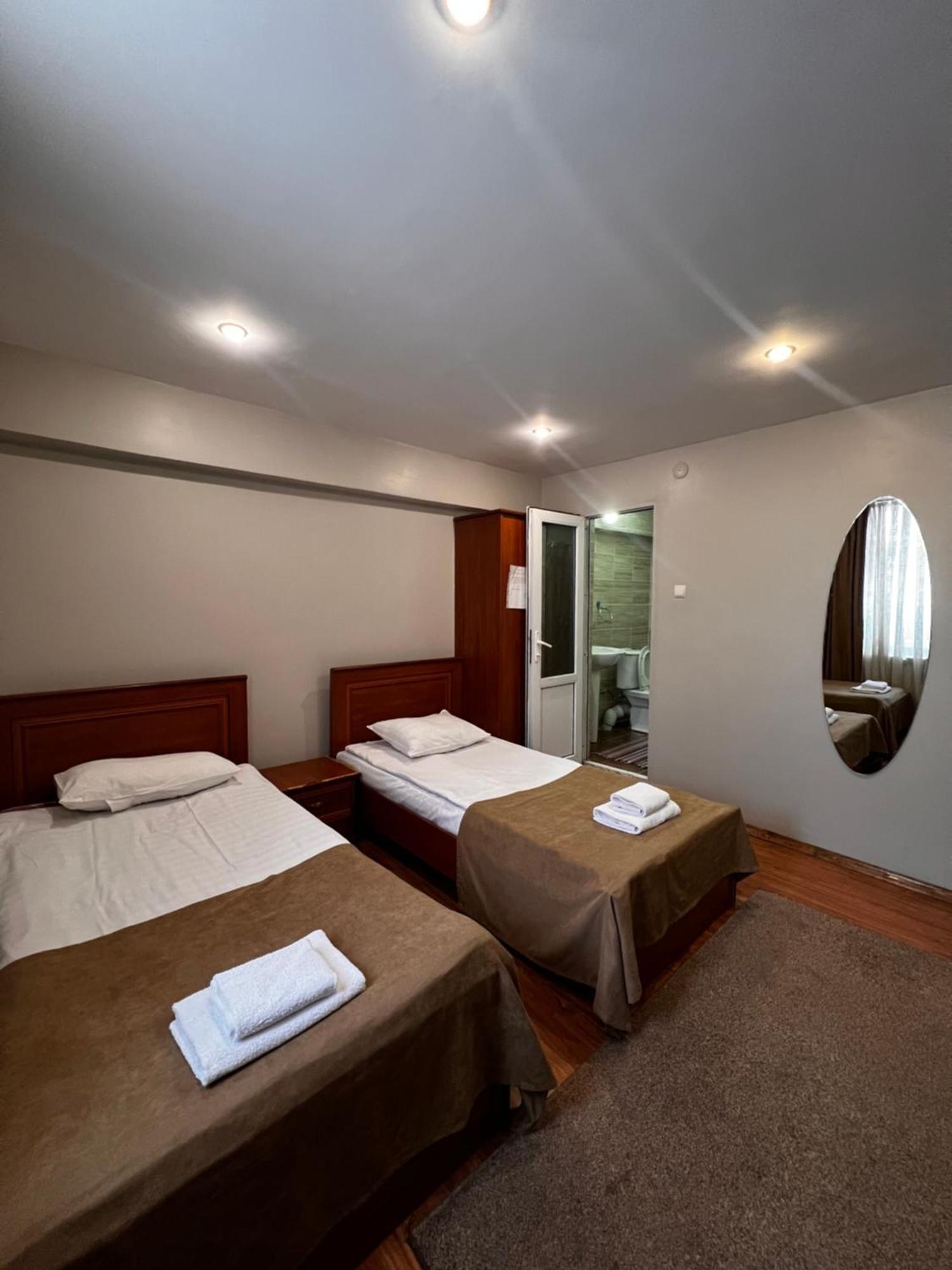 Salam Hotel Ош Экстерьер фото