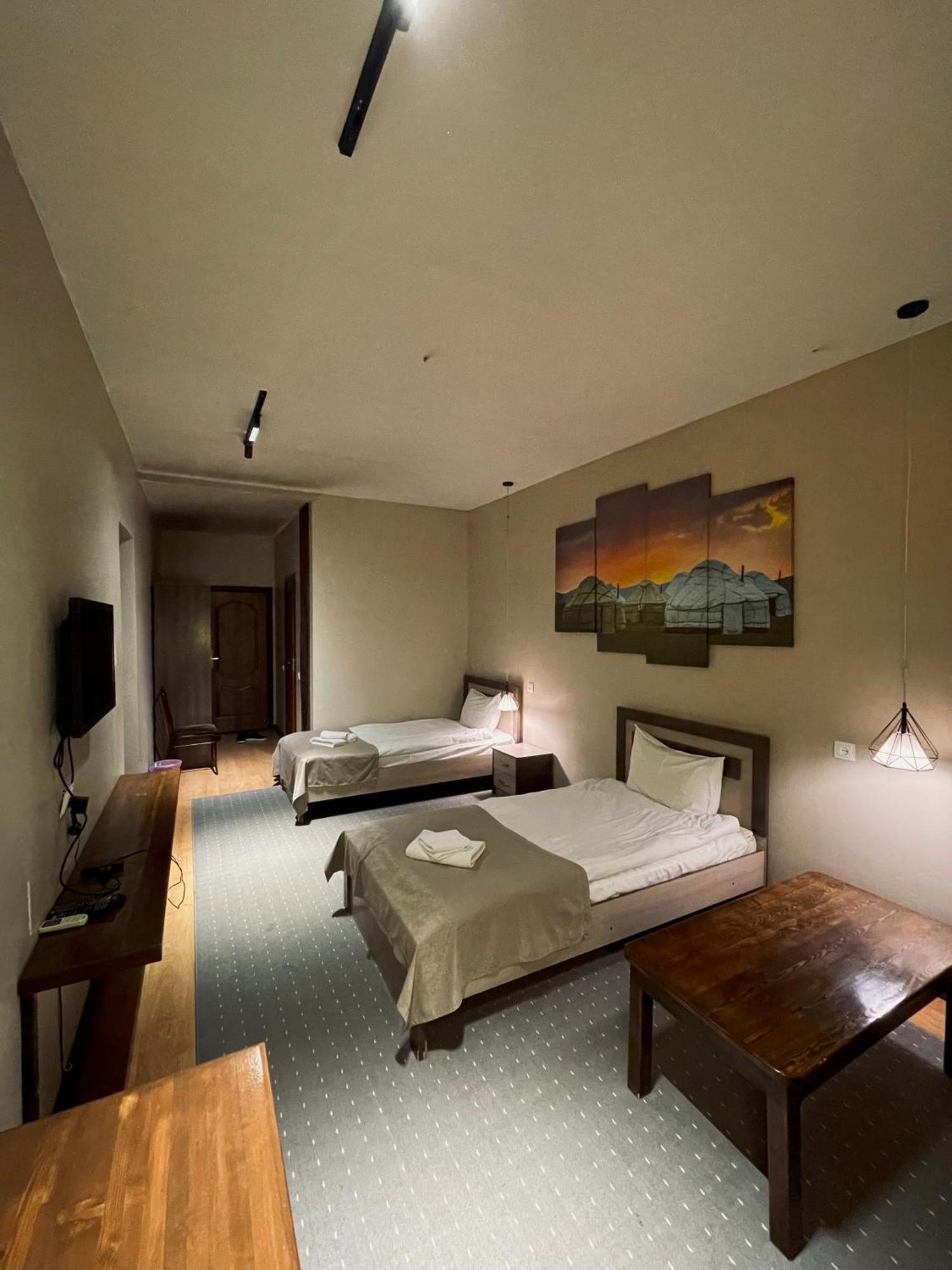 Salam Hotel Ош Экстерьер фото